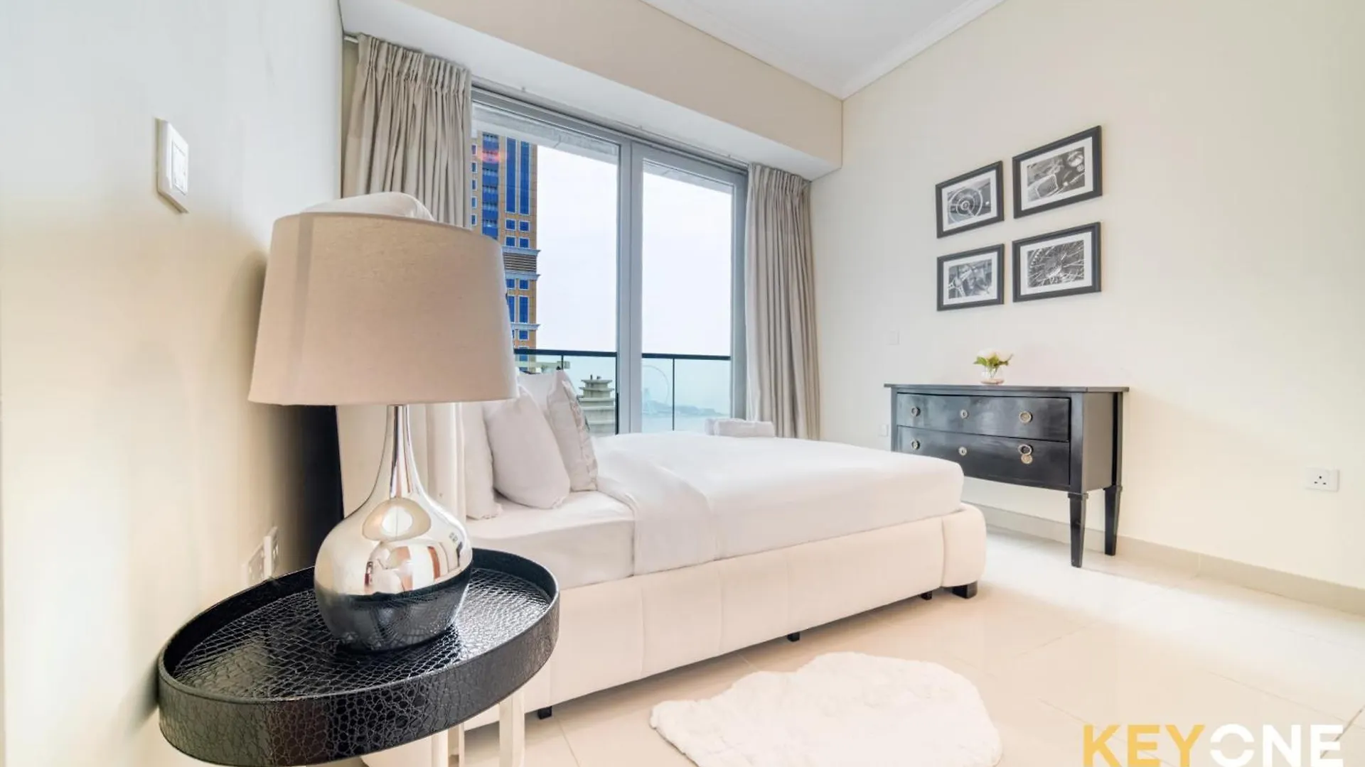 Captivating Sky & Sea Views In Two Bedroom Suite Apartment Dubai