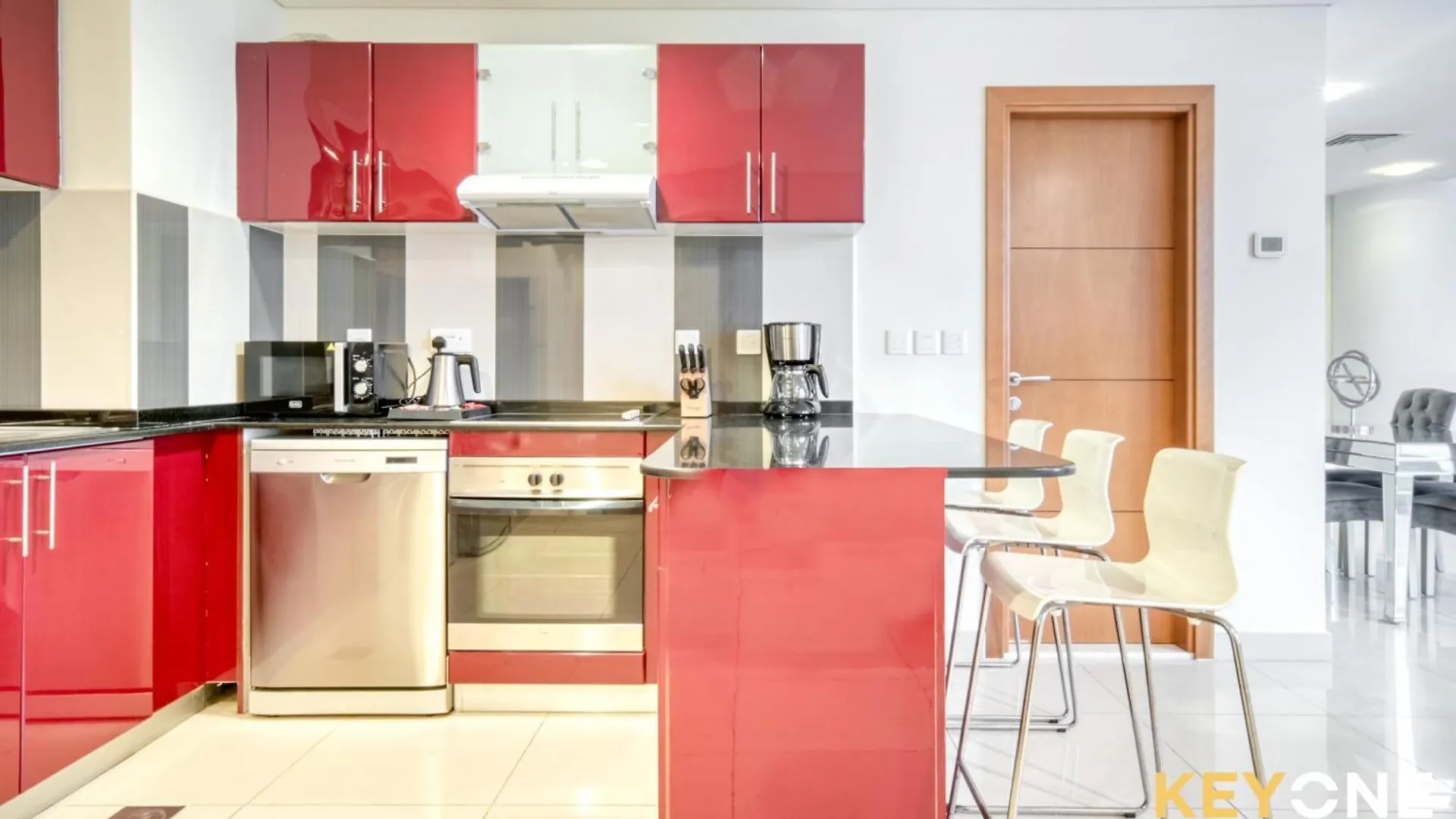 Captivating Sky & Sea Views In Two Bedroom Suite Dubai