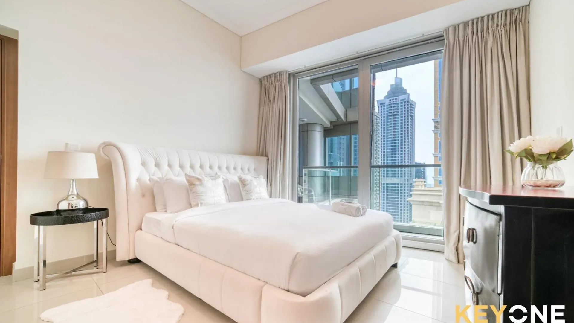 Apartment Captivating Sky & Sea Views In Two Bedroom Suite
