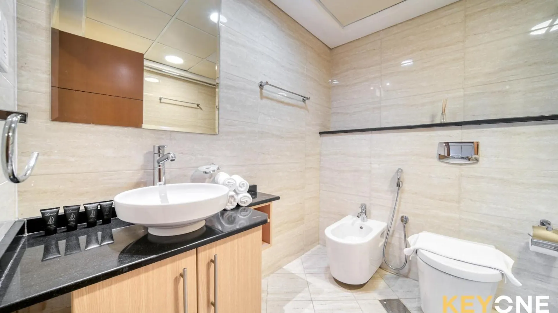 Captivating Sky & Sea Views In Two Bedroom Suite Dubaj