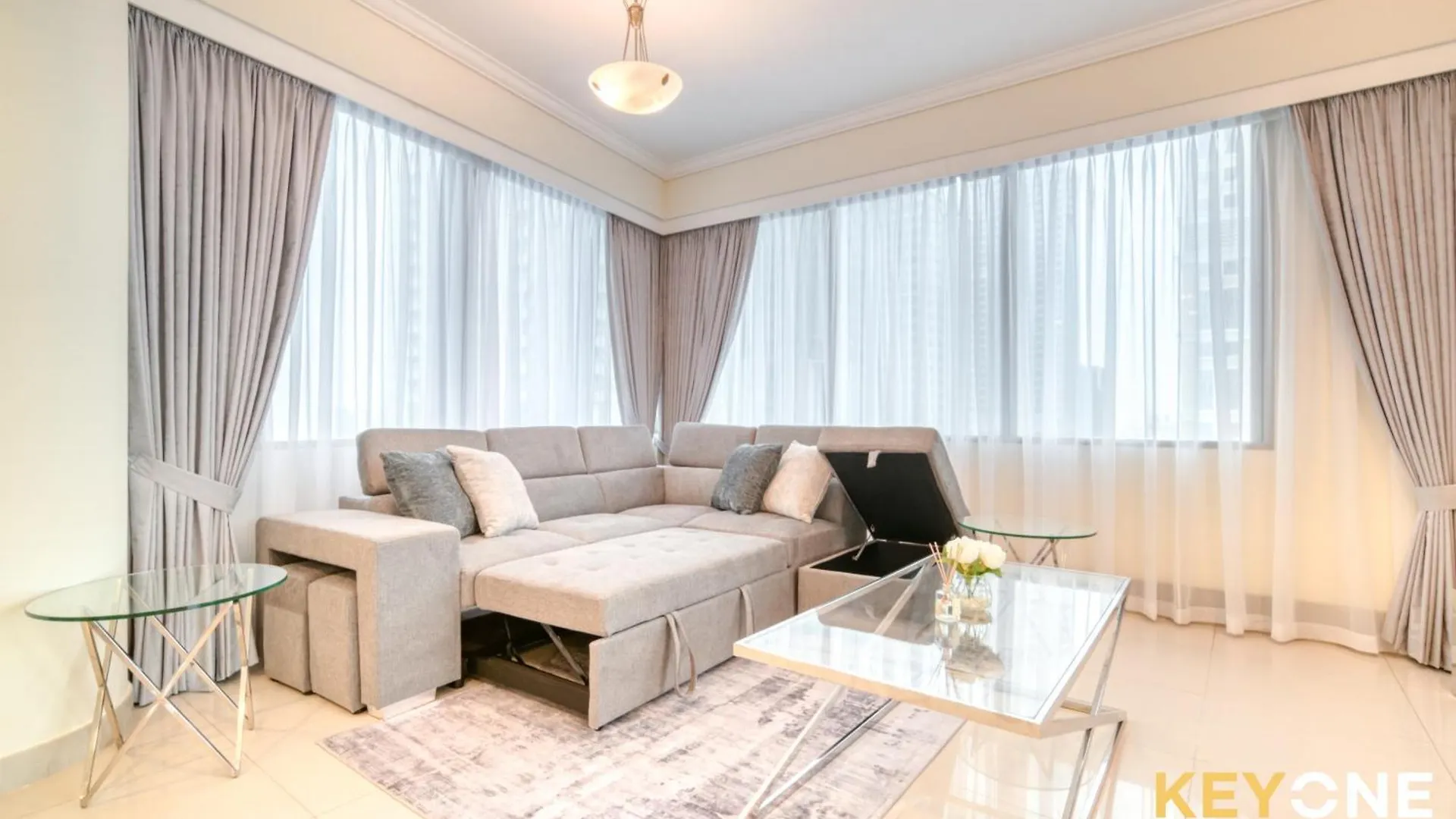 Captivating Sky & Sea Views In Two Bedroom Suite Dubai Apartment